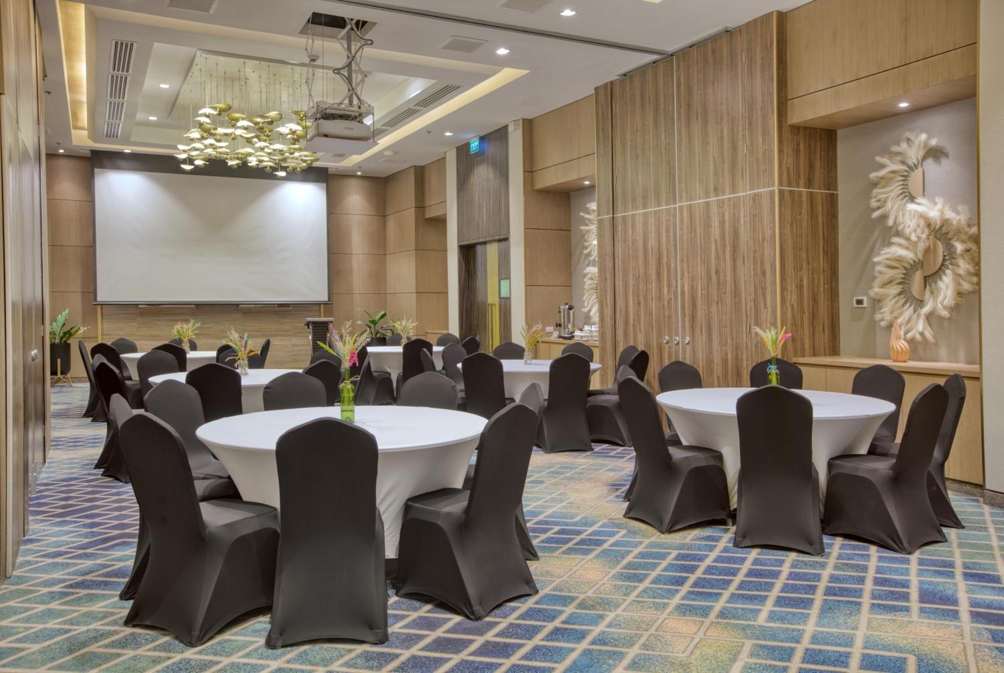 מקטאן Belmont Hotel Mactan מראה חיצוני תמונה